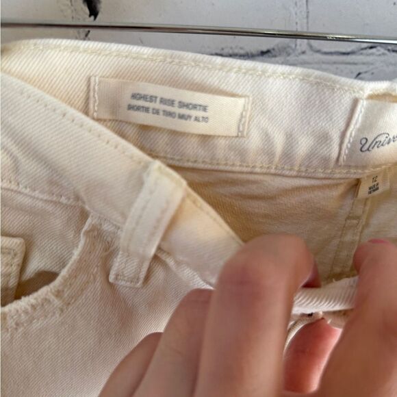 Universal Thread Cream Denim Highest Rise Shortie Size 12 - Picture 4 of 9